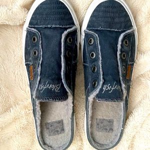 Blowfish slip  on sneakers for women!